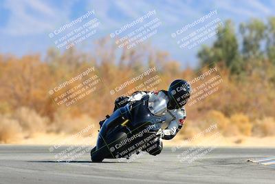 media/Jan-08-2022-SoCal Trackdays (Sat) [[1ec2777125]]/Turn 7 (1035am)/